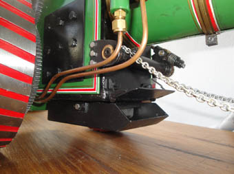 LR408.JPG (65776 bytes)